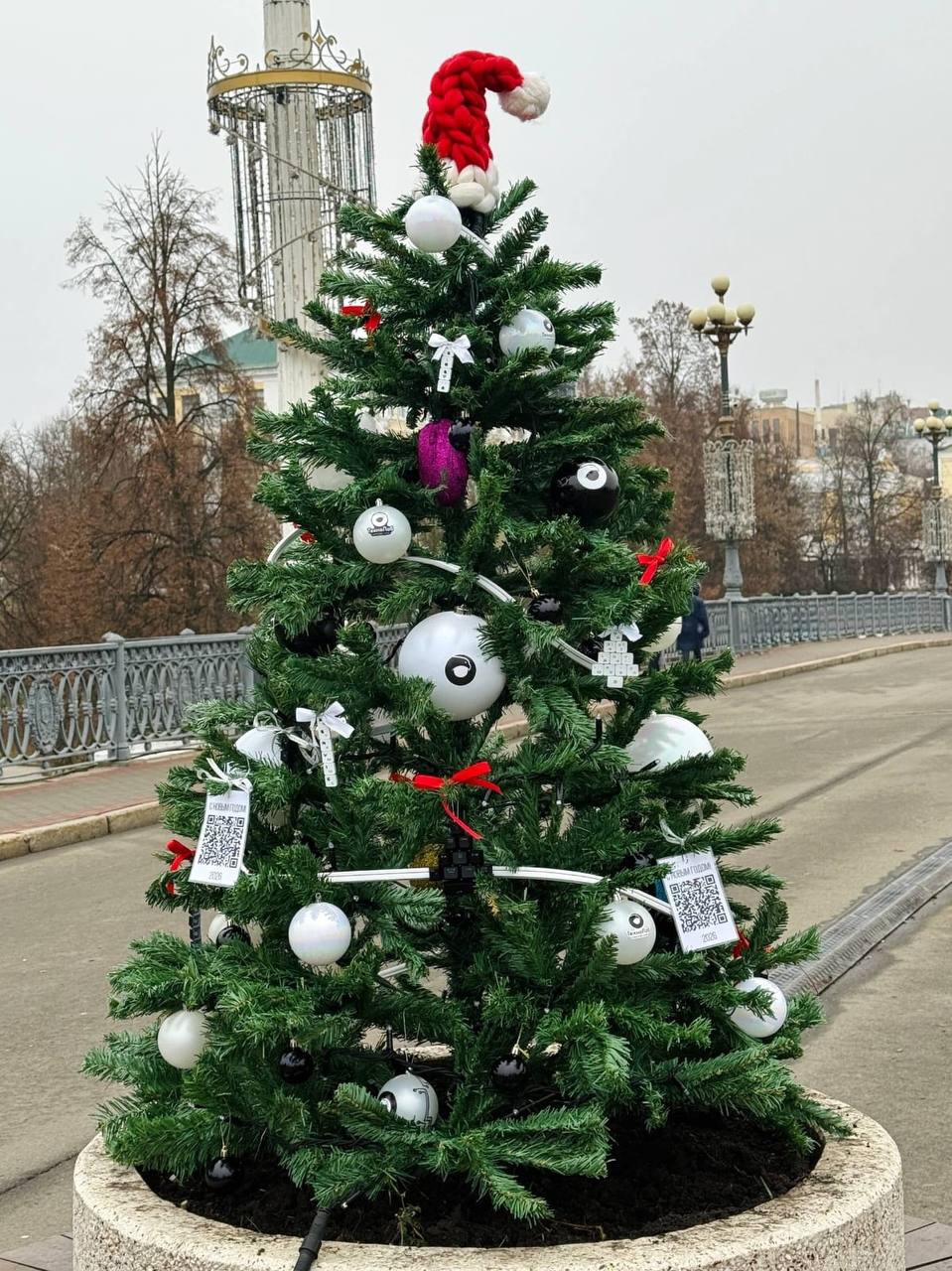 Следующей новогоднюю эстафету на Ленинском мосту принимает компания цифровых технологий «Технолаб» Следующей новогоднюю эстафету на Ленинском мосту принимает компания цифровых технологий «Технолаб»