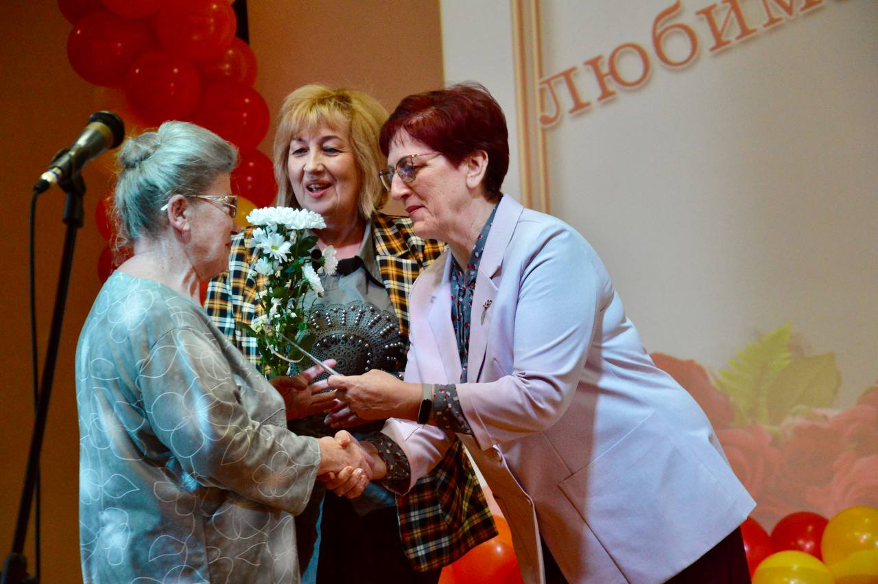 «Зажигая сердца»: школа №10 города Орла отметила 80-летний юбилей! «Зажигая сердца»: школа №10 города Орла отметила 80-летний юбилей!