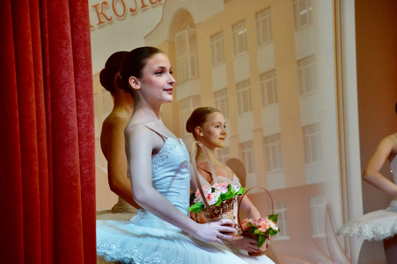 «Зажигая сердца»: школа №10 города Орла отметила 80-летний юбилей! «Зажигая сердца»: школа №10 города Орла отметила 80-летний юбилей!