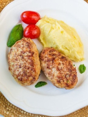 Откройте для себя 7 простых и вкусных блюд из фарша для каждого дня