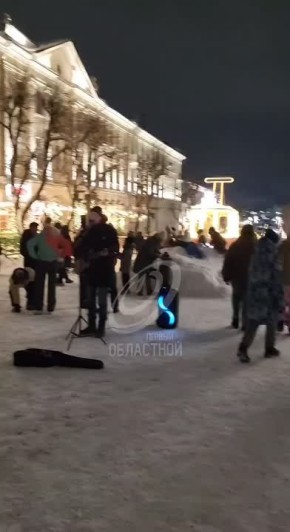 Праздничная атмосфера на улице Ленина в Орле