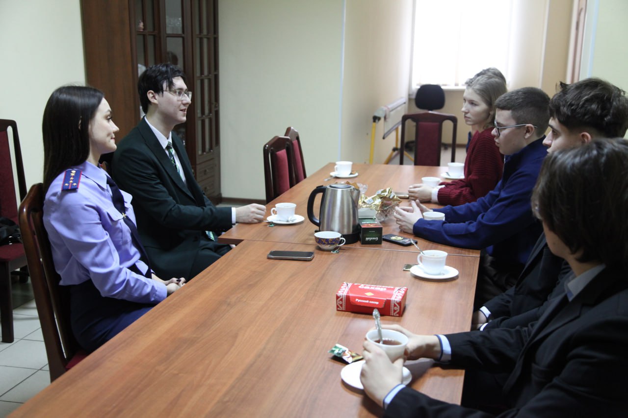 В Орле организовано мероприятие в рамках взаимодействия с региональным отделением Союза «Юный следователь» В Орле организовано мероприятие в рамках взаимодействия с региональным отделением Союза «Юный следователь»