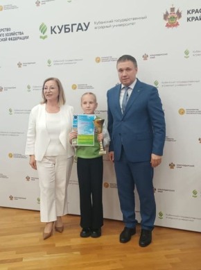 Юные исследовательницы из Ленинградского округа завоевали награды на краевом финале агроконференции