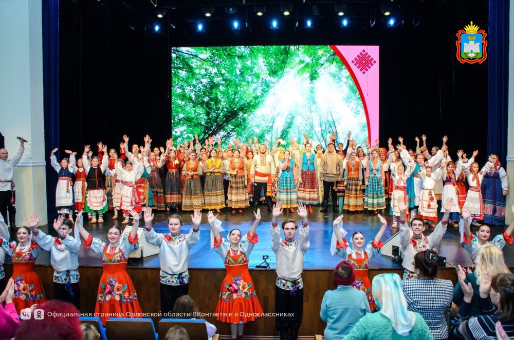 На Орловщине проходит фестиваль народного творчества «Крылатый город над Окой»