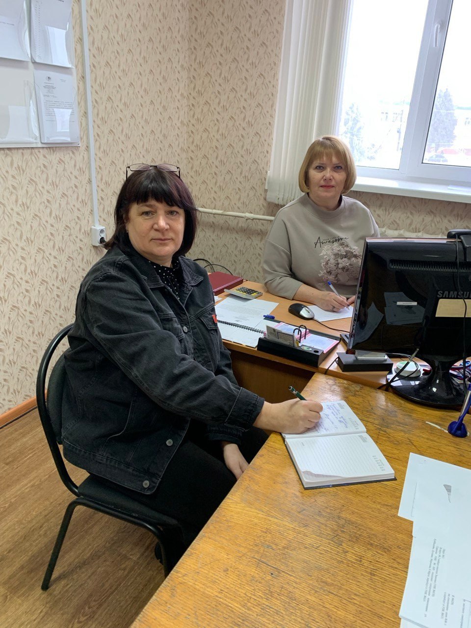 #про_ТИК. В Колпнянском районе накануне Дня Первооткрывателя вместе с коллегами из «Движение Первых» члены ТИК вручили паспорта юным гражданам нашей страны #про_ТИК. В Колпнянском районе накануне Дня Первооткрывателя вместе с коллегами из «Движение Первых» члены ТИК вручили паспорта юным гражданам нашей страны