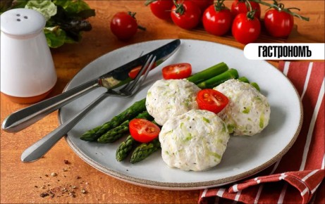 Паровые котлеты из куриной грудки помогают сохранять форму и вкус