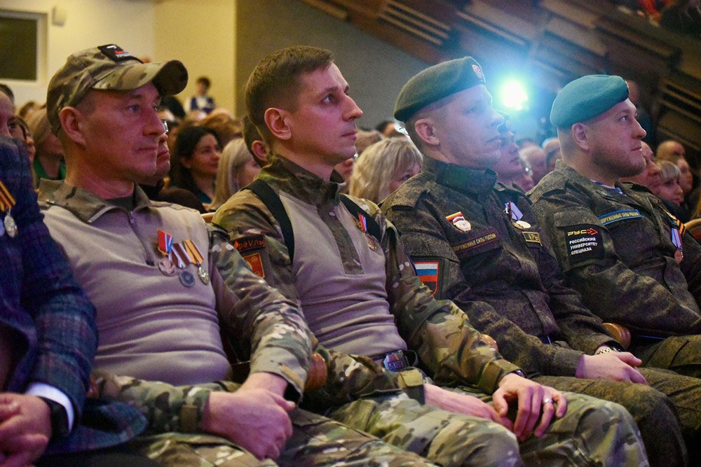 В Орловской области подвели итоги Года Защитника Отечества В Орловской области подвели итоги Года Защитника Отечества