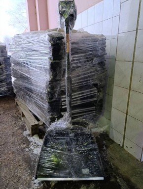 "Спецавтобаза" закупила тысячу лопат для уборки снега в Орле