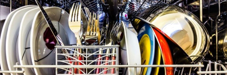 Посудомойка или ручная мойка: что выгоднее для вашей семьи?