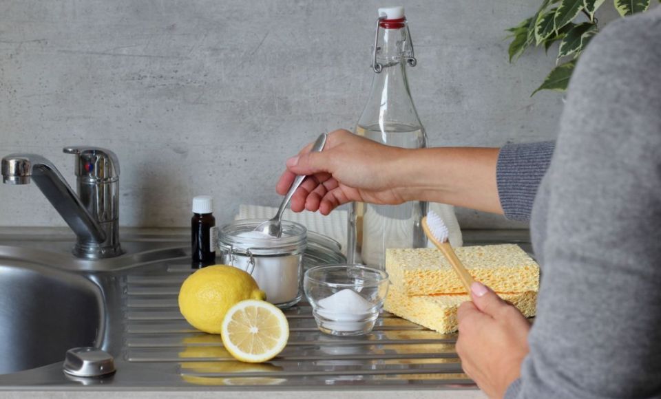 Чистим духовку по-новому: натуралка против химии