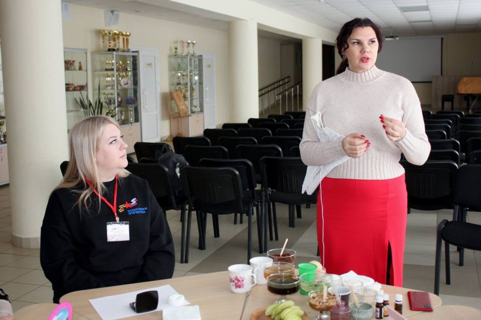 Матерей и жен участников спецоперации пригласили на необычный бьюти-девичник