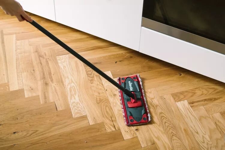 15 минут в день, чтобы забыть о субботней уборке: простой план по дням недели