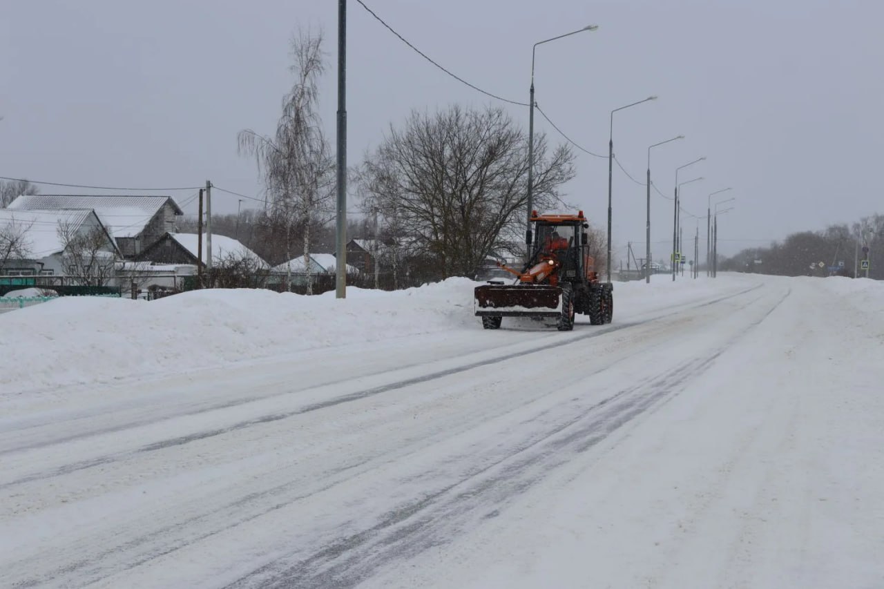 Андрей Клычков: Уборка снега в Орловской области продолжается весь день Андрей Клычков: Уборка снега в Орловской области продолжается весь день