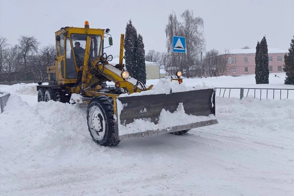 Андрей Клычков: Уборка снега в Орловской области продолжается весь день Андрей Клычков: Уборка снега в Орловской области продолжается весь день