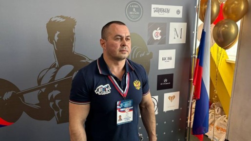 Сегодня в Орле проходит Первенство и Чемпионат Орловской области по силовому спорту
