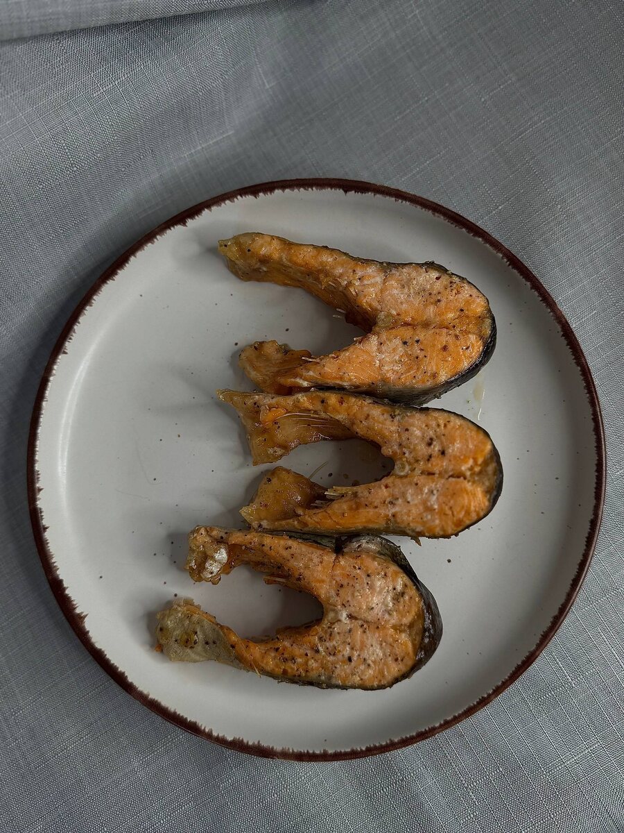 Как приготовить стейки форели в аэрогриле быстро и просто