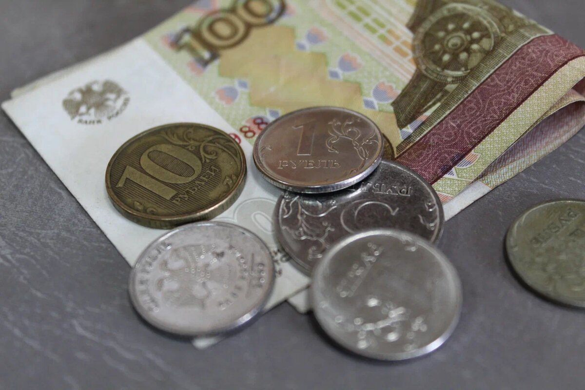 Социальные пенсии в России: новое повышение уже с апреля