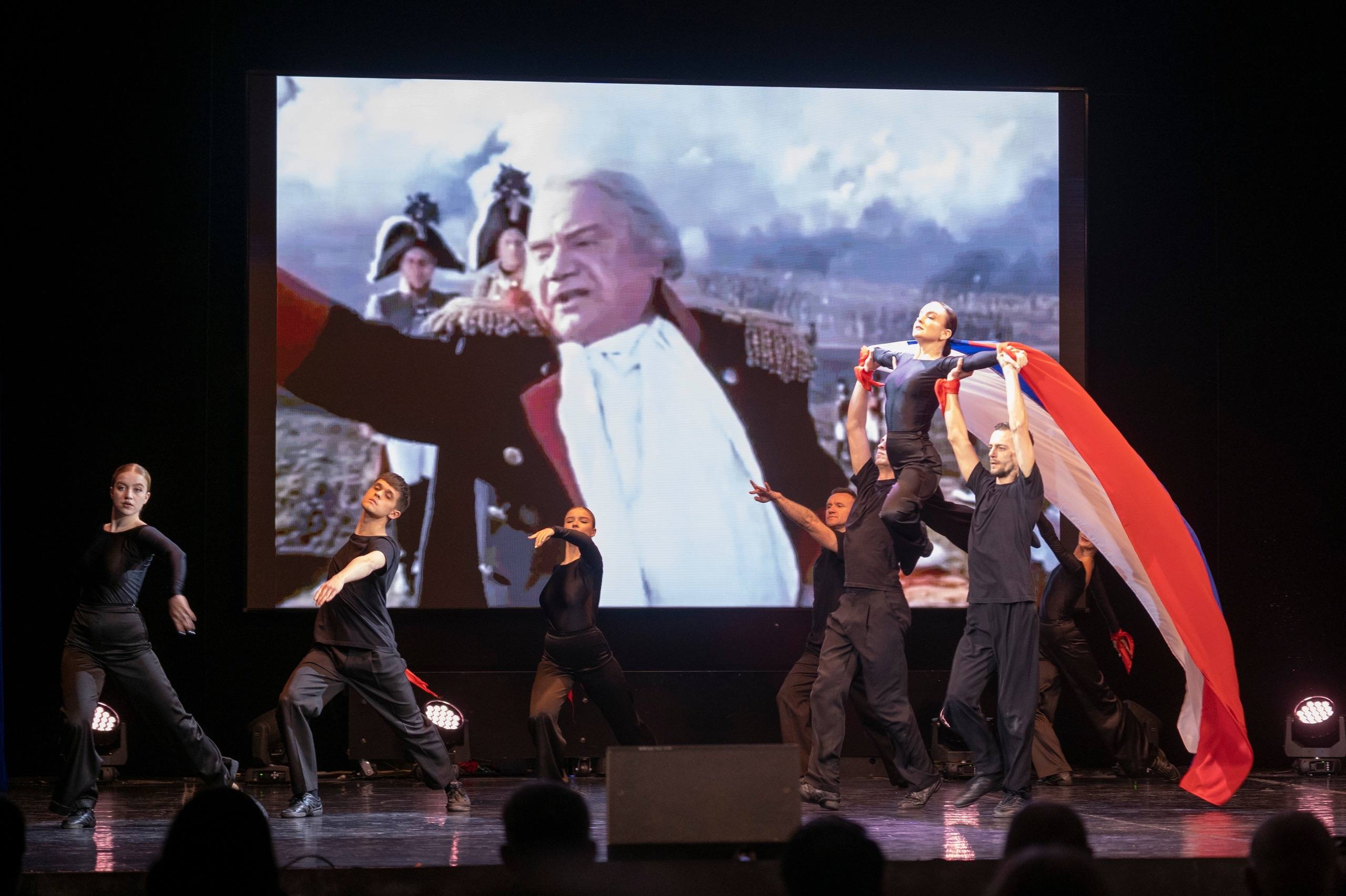 Артисты из Орла дали концерт в Курской области Артисты из Орла дали концерт в Курской области