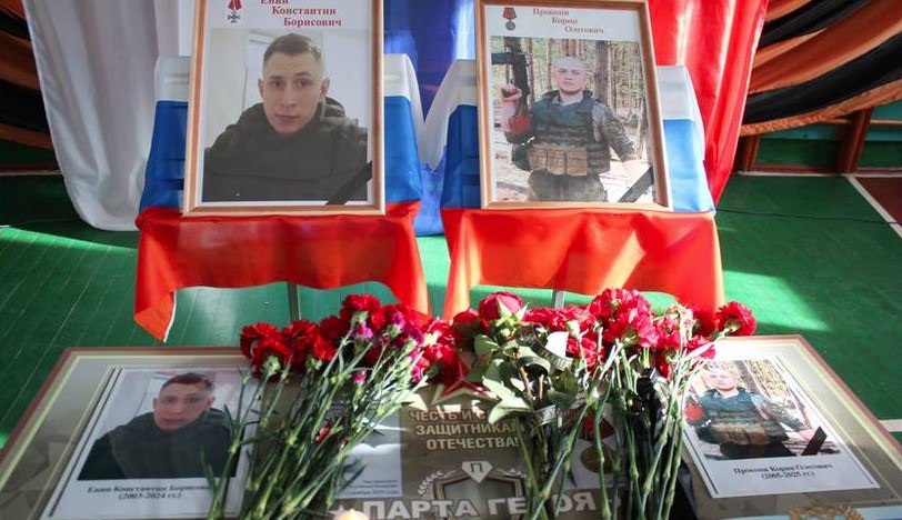 В орловском техникуме открыли "Парту Героя" в честь двух выпускников