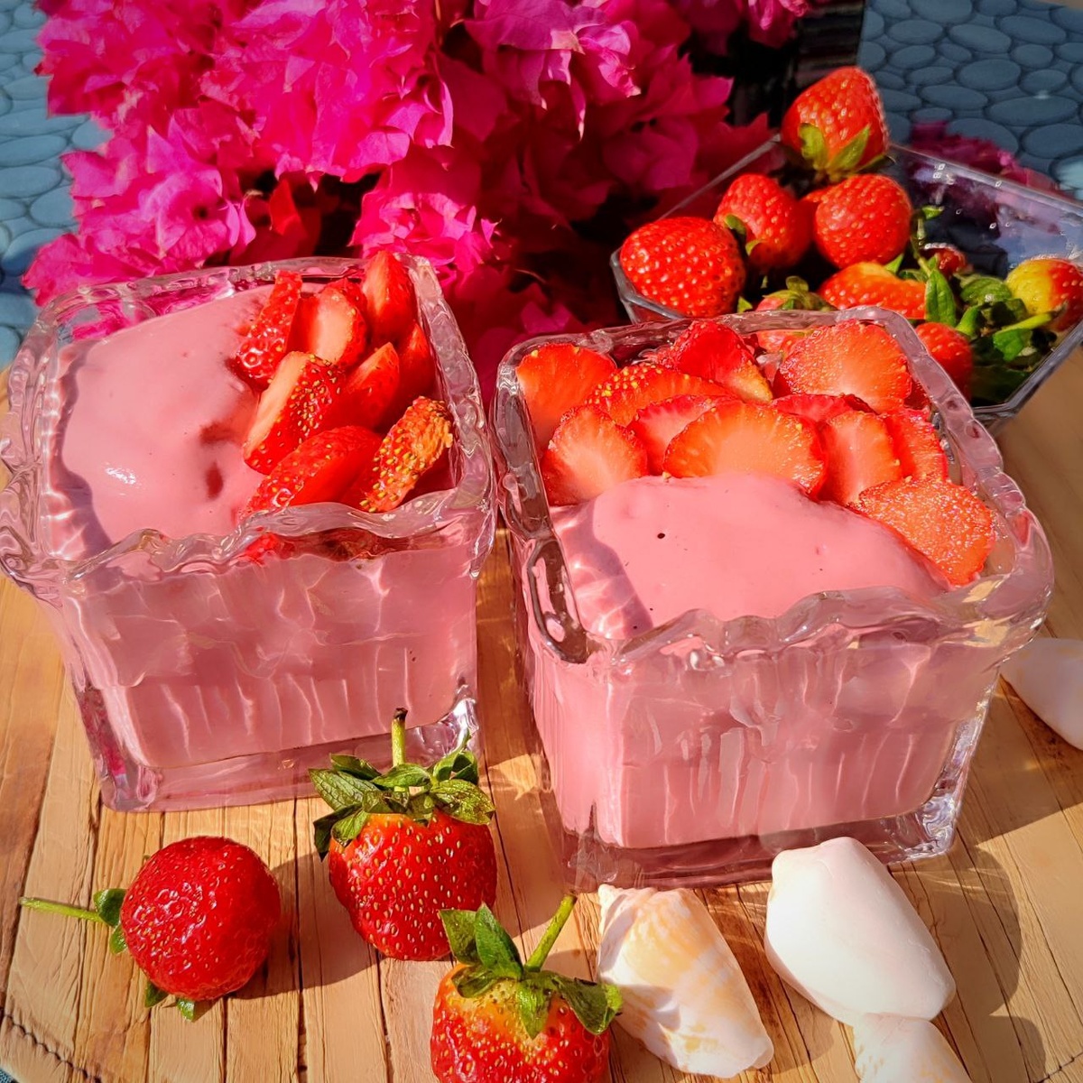 Сладкий йогурт с клубникой и амарантом: легкий рецепт для всех