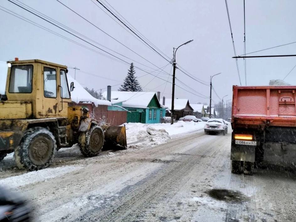 Завершение зимы — не повод снижать темп: «Спецавтобаза» продолжает содержание УДС Завершение зимы — не повод снижать темп: «Спецавтобаза» продолжает содержание УДС
