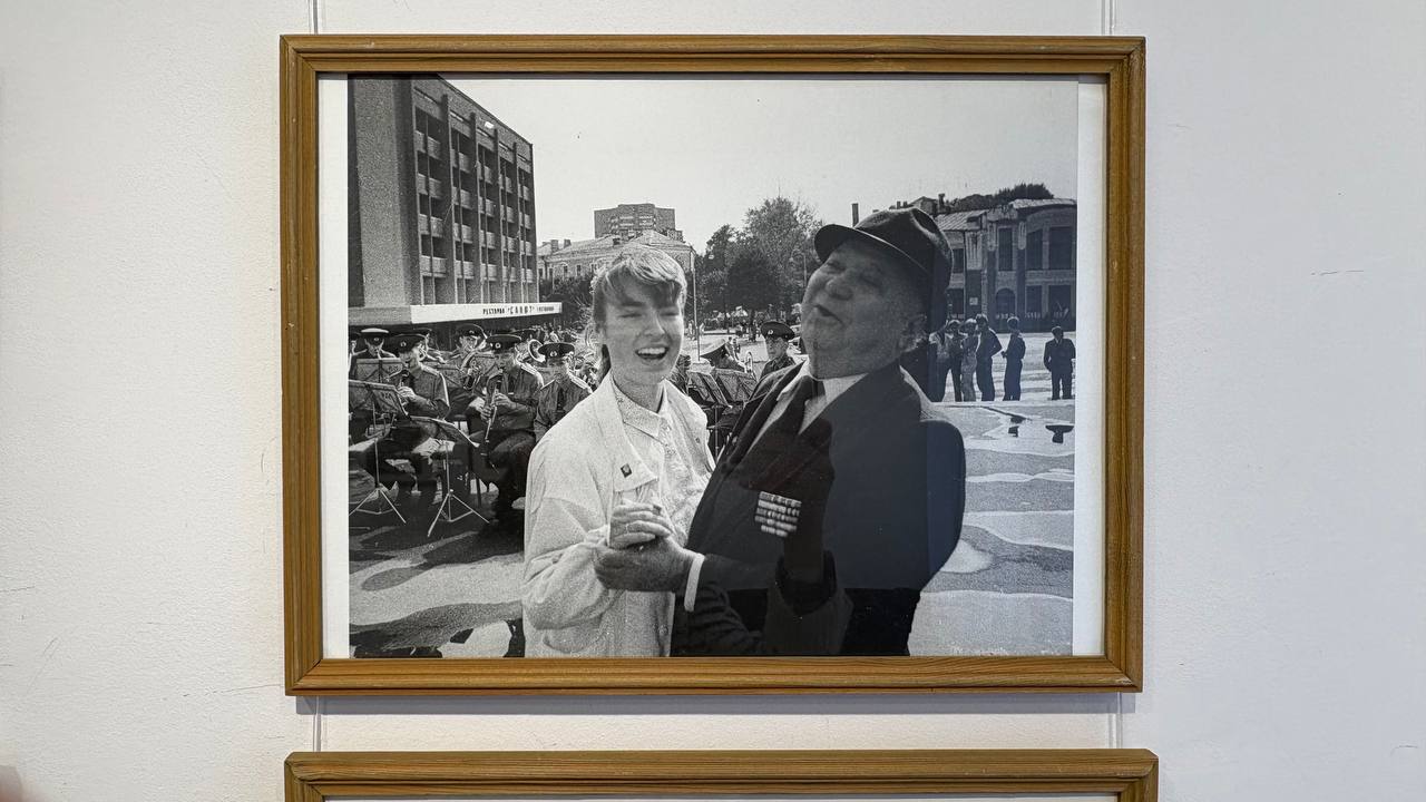 В Орловском Краеведческом музее открылась выставка известного орловского фотохудожника Леонида Тучнина «Посвящение» В Орловском Краеведческом музее открылась выставка известного орловского фотохудожника Леонида Тучнина «Посвящение»