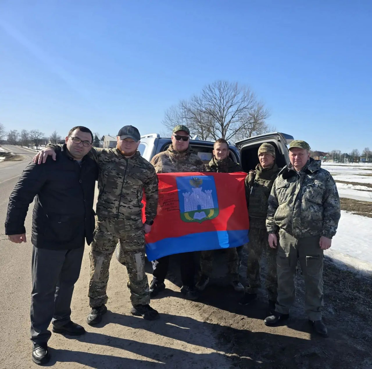 Орловчане передали бойцам СВО детекторы дронов и гуманитарный груз Орловчане передали бойцам СВО детекторы дронов и гуманитарный груз