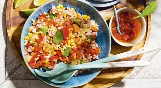 Салат из копченой индейки с птитимом и кукурузой: идеальное решение для пикника