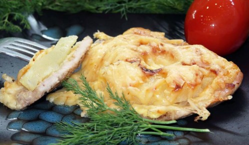 Нежная свинина с ананасами и сыром: секреты кулинарного успеха
