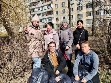 Сезон субботников открыт!. Сегодня в Орле дан старт двухмесячнику по благоустройству и санитарной очистке городских территорий