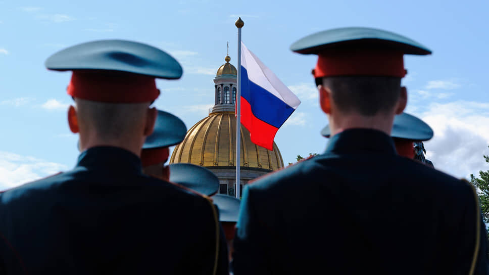 Кабмин одобрил законопроект о защите россиян за границей с привлечением армии