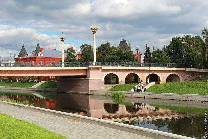 В течение прошедшей ночи дежурными средствами ПВО перехвачены и уничтожены 85 украинских беспилотных летательных аппаратов самолетного типа над территориями Белгородской, Брянской, Воронежской, Курской, Орловской...