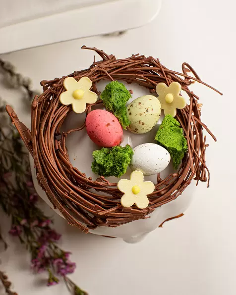 Пасхальные сладости: топ-14 десертов от лучших шефов Москвы