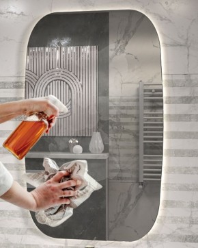 Газеты против микрофибры: что выбрать для идеальной чистоты окон и зеркал?