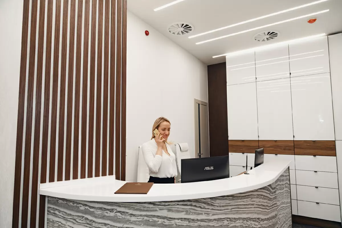 Как защитить зубы от бактерий: эффективные советы для укрепления эмали