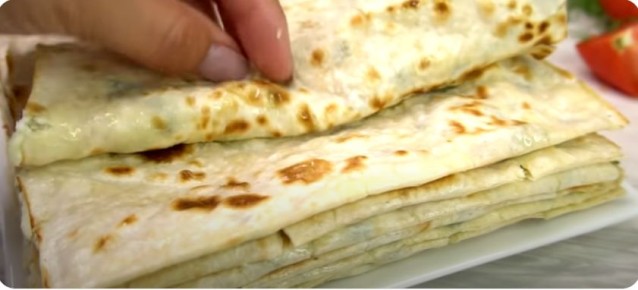 Лепешки "Чуду" с начинкой: быстро и вкусно