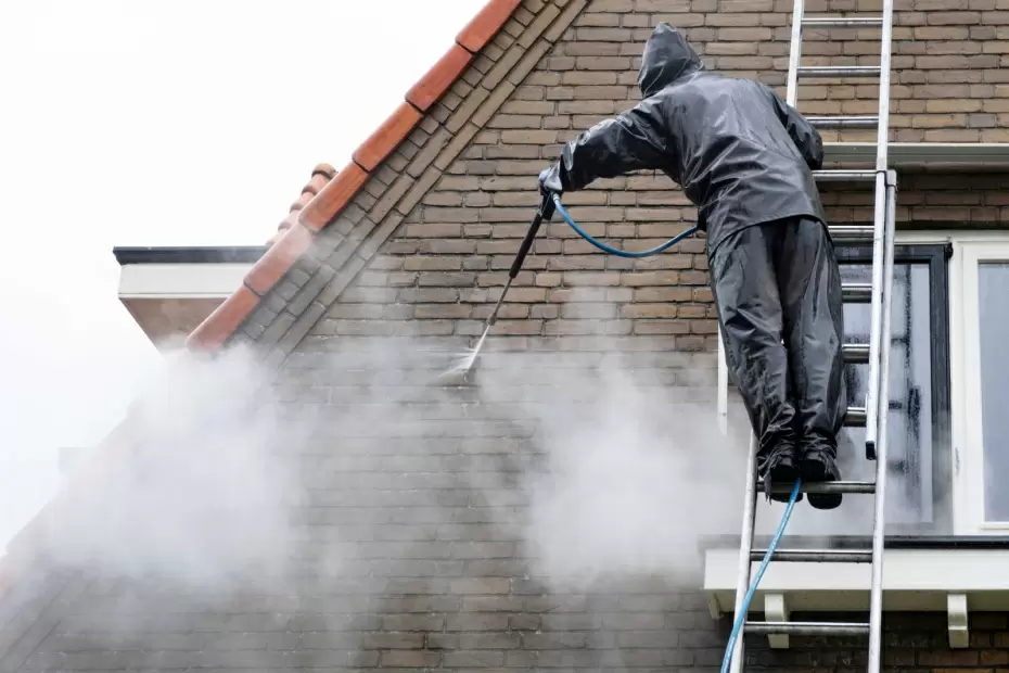 Советы по безопасной мойке фасадов: кирпич и сайдинг без риска повреждений