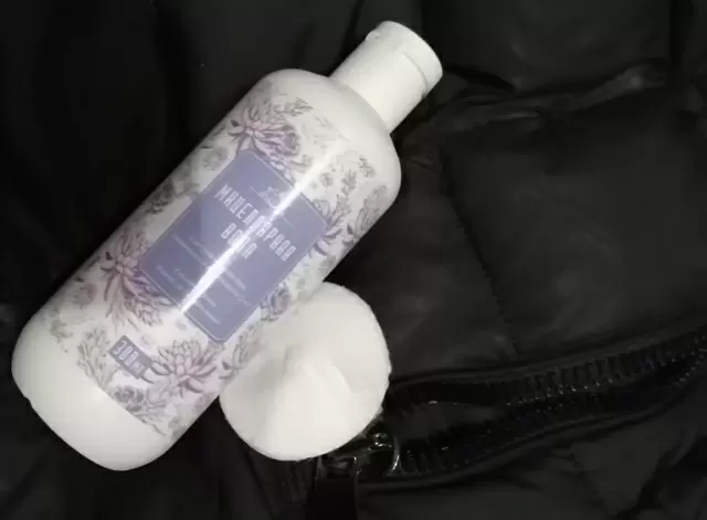 Как эффективно очистить засаленные участки на куртке