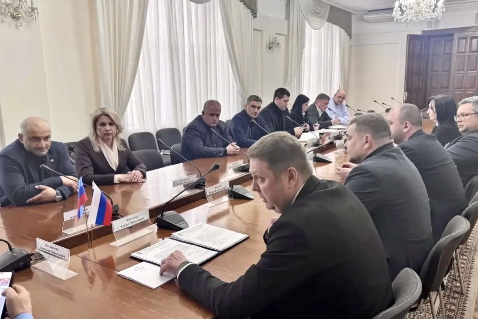 Орловские представители проекта «Выбирай своё» встретились с луганскими промышленниками