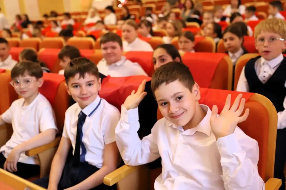 В Орле отмечают День пионерии В Орле отмечают День пионерии