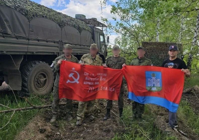 Еще одну гуманитарную посылку доставили орловским бойцам на Кременском направлении