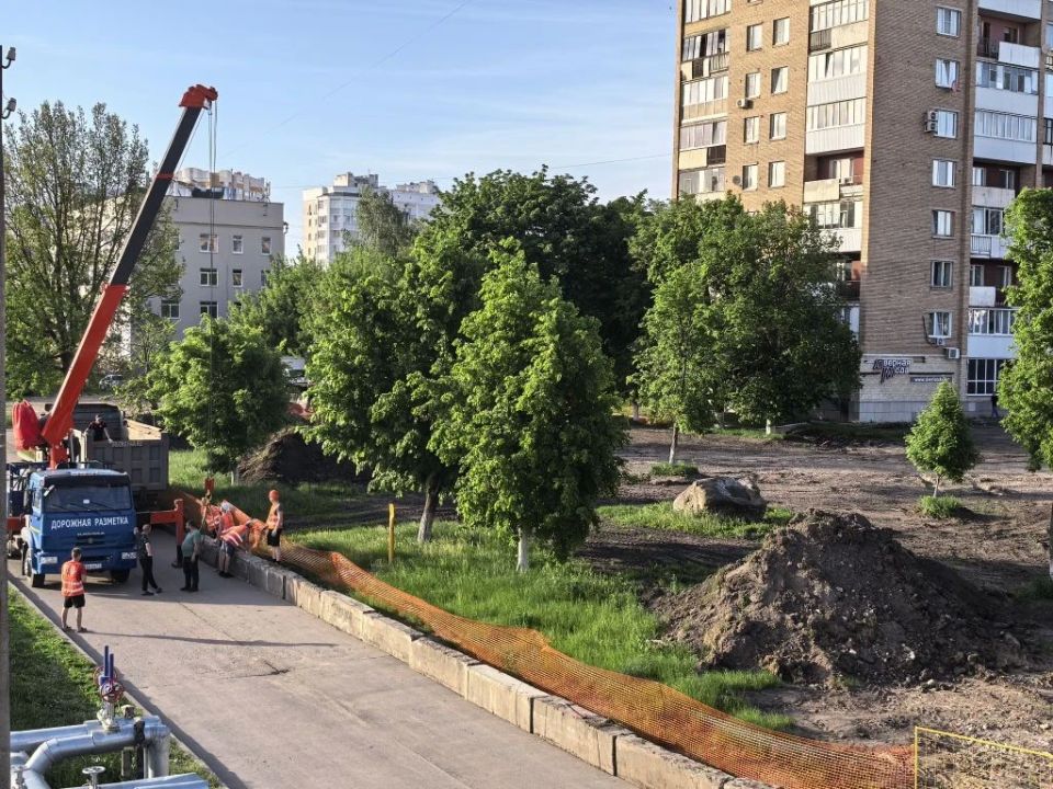 В Орле благоустраивают сквер им. А.П. Иванова В Орле благоустраивают сквер им. А.П. Иванова