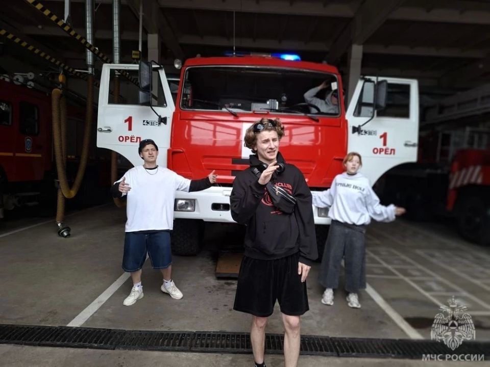 В Орле сотрудники МЧС России вместе с ЦУР и студентами института культуры сняли креативный видеоролик В Орле сотрудники МЧС России вместе с ЦУР и студентами института культуры сняли креативный видеоролик