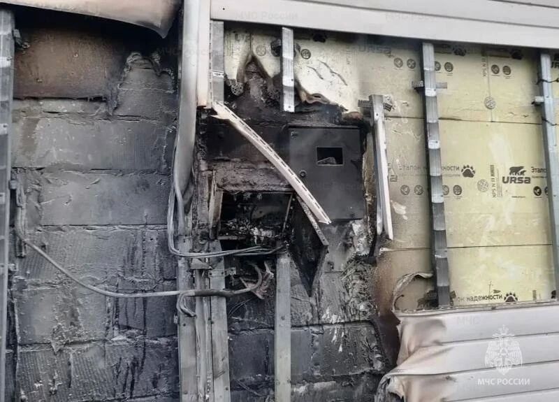 Два пожара за вечер: в Орловской области горели гараж и магазин Два пожара за вечер: в Орловской области горели гараж и магазин