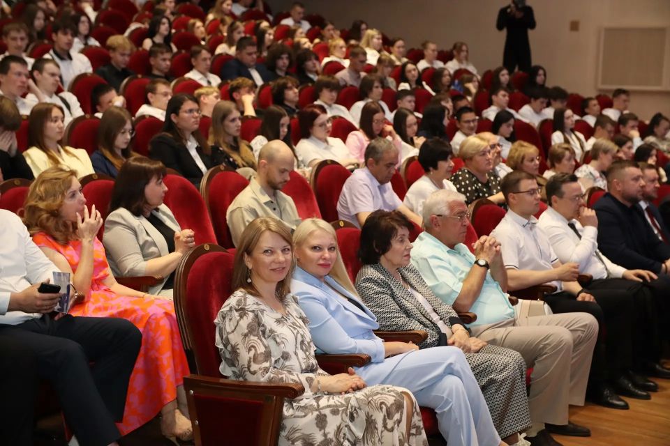 Председатель Избирательной комиссии Орловской области Лилия Пиняева приняла участие в XV Форуме «Молодежь и политика: едины — значит сильны», организованном Избирательной комиссией Курской области Председатель Избирательной комиссии Орловской области Лилия Пиняева приняла участие в XV Форуме «Молодежь и политика: едины — значит сильны», организованном Избирательной комиссией Курской области
