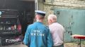 Сотрудники МЧС пришли в орловские гаражи в поисках топлива и неисправной проводки
