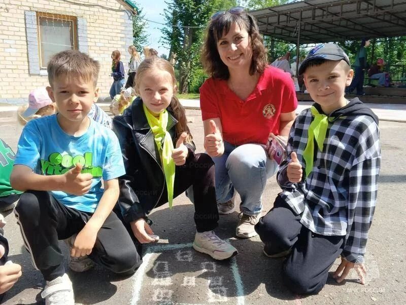 Правила безопасности актуальны всегда: в Орловчанку снова приехали сотрудники МЧС России Правила безопасности актуальны всегда: в Орловчанку снова приехали сотрудники МЧС России