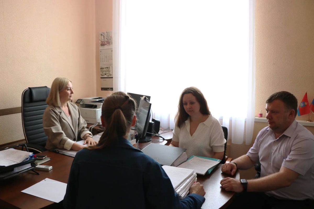 Избирательная комиссия Орловской области приняла документы, представленные избирательным объединением Орловское региональное отделение Всероссийской политической партии «ЕДИНАЯ РОССИЯ», для заверения областного списка... Избирательная комиссия Орловской области приняла документы, представленные избирательным объединением Орловское региональное отделение Всероссийской политической партии «ЕДИНАЯ РОССИЯ», для заверения областного списка...
