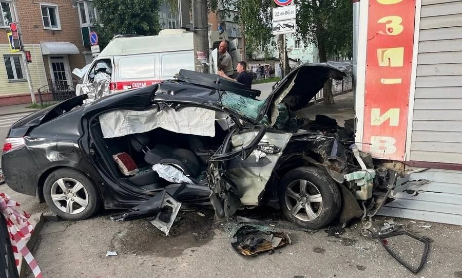 После смертельной аварии с участием скорой в городе Ливны Орловской области - возбуждено уголовное дело После смертельной аварии с участием скорой в городе Ливны Орловской области - возбуждено уголовное дело