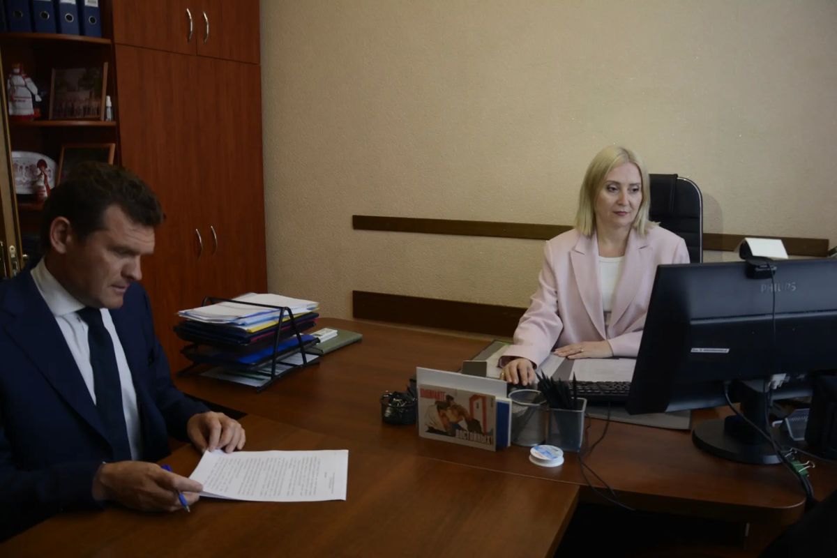 В Избирательную комиссию Орловской области представлены документы для выдвижения в качестве кандидата в депутаты Государственной Думы Российской Федерации девятого созыва,Бирюковым Александром Петровичем,выдвинутым... В Избирательную комиссию Орловской области представлены документы для выдвижения в качестве кандидата в депутаты Государственной Думы Российской Федерации девятого созыва,Бирюковым Александром Петровичем,выдвинутым...